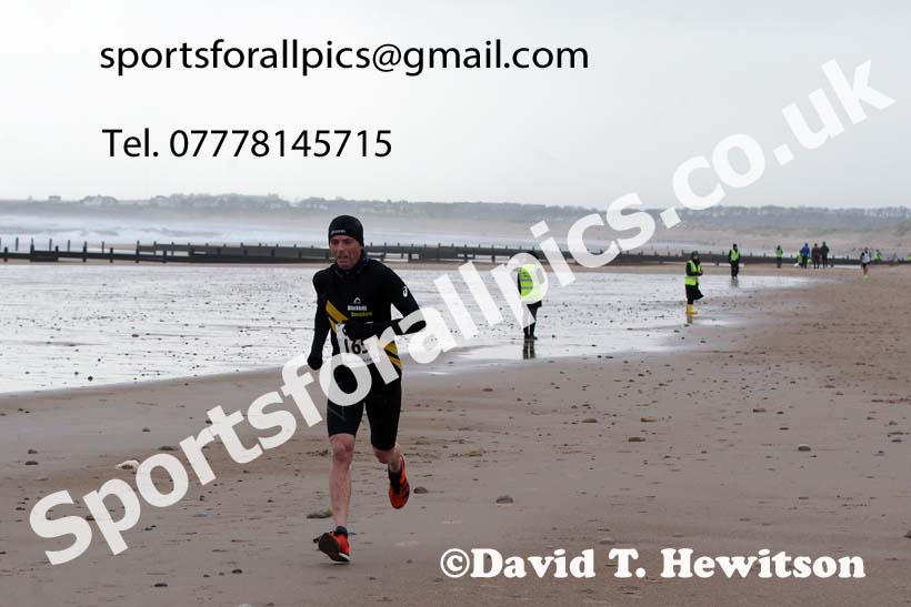 The 2021 Blyth Sands Race, December 5th. Photo: David T. Hewitson/Sports for All Pics